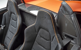 高清晰迈凯轮650S Spider汽车座椅内饰壁纸下载
