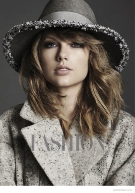 Taylor Swift明星时尚杂志-流行歌手泰勒・斯威夫特身穿礼服和外套演绎秋季外套时装秀