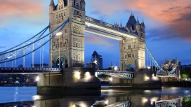 高清晰伦敦大桥夜景壁纸