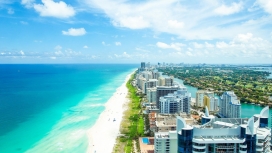 高清晰蓝色迈阿密海滩城镇壁纸