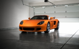 “小黄蜂”-高清晰保时捷卡雷拉GT（Carrera GT）壁纸下载