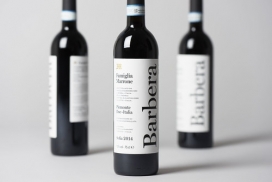 Barbera Marrone酒设计-令人难以置信的现代化大胆的版式。没有任何图形，白色背景黑色衬线的文字很简单，迷人