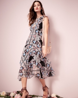 来自Nanette Lepore的4件优雅春季连衣裙-通风的丝绸雪纺面料和大胆的条纹