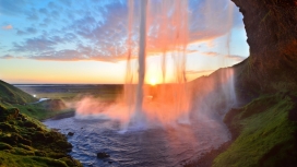 高清晰冰岛自然瀑布壁纸