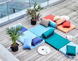 相互连接的彩色户外床垫-营造一个舒适的地方，易于重新配置