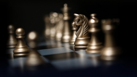 高清晰金色质感国际象棋棋子壁纸