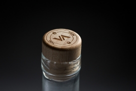 Varg Veum Aquavit - 品牌/视觉形象-一款造型优雅的瓶子，设计简单而现代
