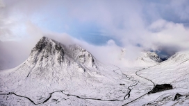 高清晰雪山火山口壁纸