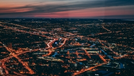 夕阳下的城市夜景