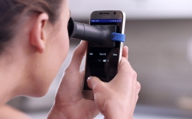 一个可让您测试家中眼力的手机小巧套件