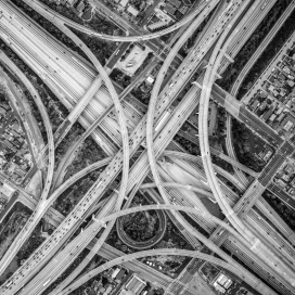 INTERCHANGE-纵横交错的立交桥黑白图片