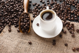 调制好的咖啡豆与咖啡