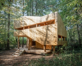 法国55平米的林间木屋住宅