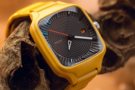 Rado一块现代黄色手表