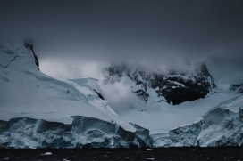 失眠的南极洲冰川