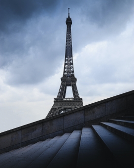 法国埃菲尔铁塔台阶图