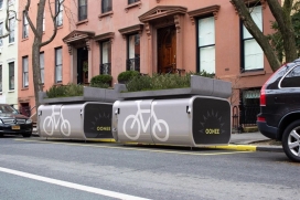 改变纽约街景可容纳10辆自行车的智能自行车停放区