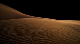 沙漠的夜晚风景图