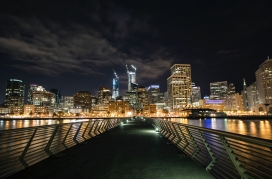 现代城市夜景图