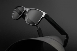 内置健身追踪器、开放式音频驱动程序和Find My功能的Titan EyeX智能眼镜