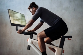HoloBike一款带有4K全息沉浸式屏幕的健身自行车