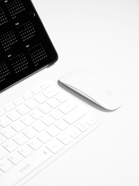 苹果笔记本键盘与鼠标