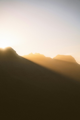 日照金山风景