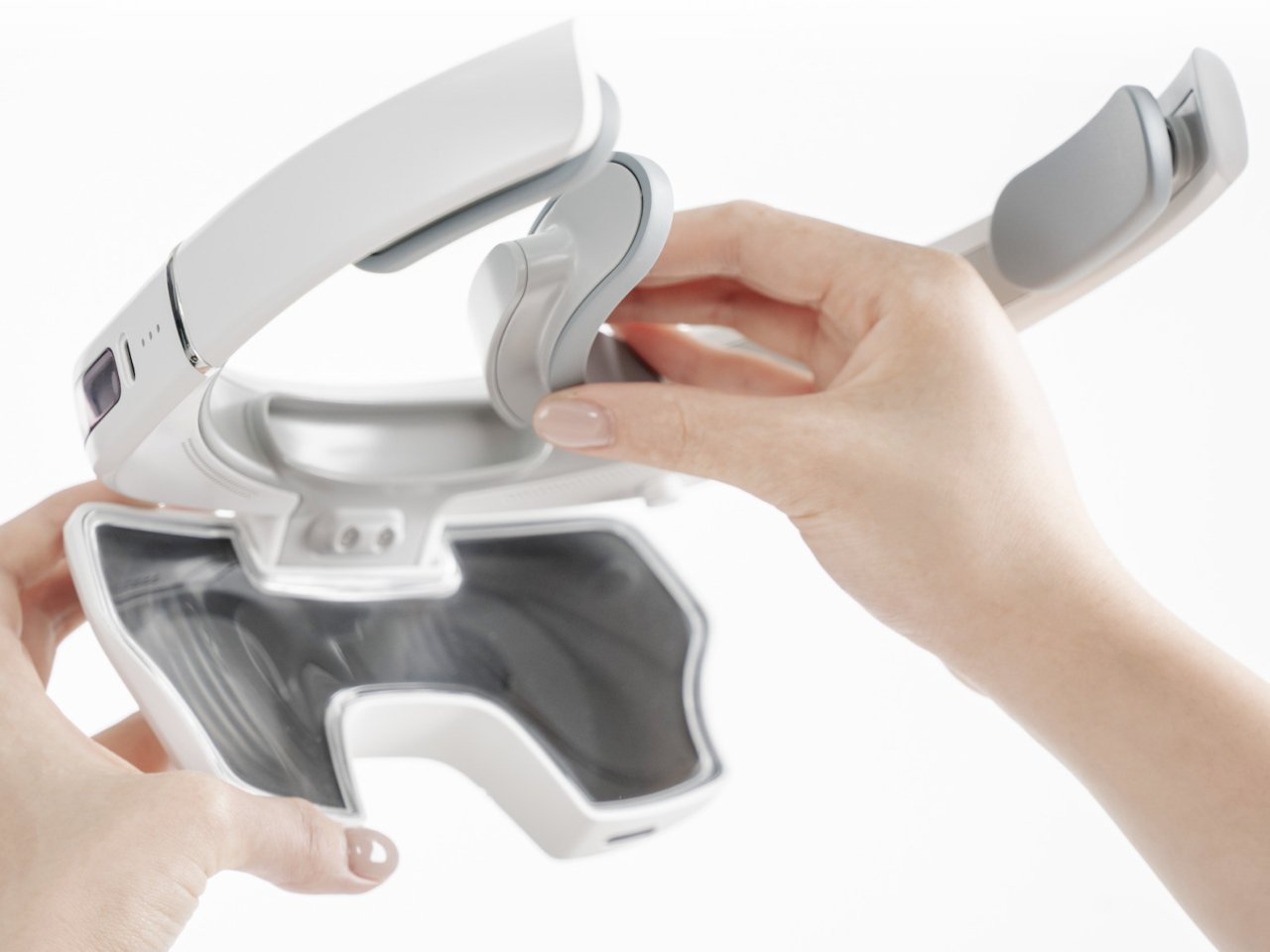 为常见可用性问题提供了一种简单解决方案的混合现实概念头带---酷图编号5