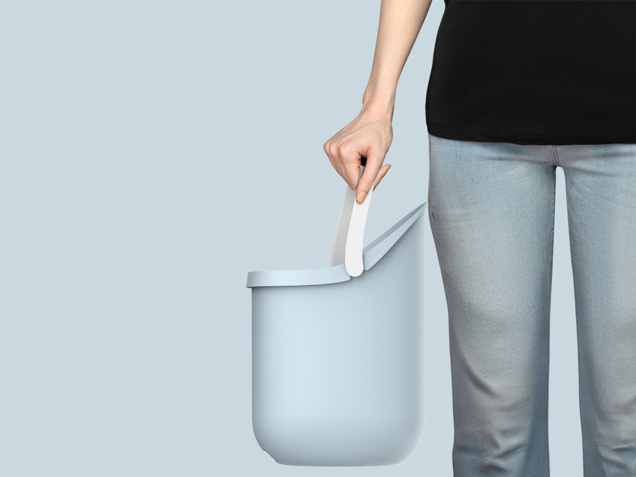 这种重新设计之所以特别巧妙,是因为它在解决桶的弱点的同时,保持了桶的基本优势。经过几个世纪的使用证明其价值的基本截锥形状仍然完好无损。铲斗仍然可以高效堆叠,容纳大量体积,并且可以使用传统方法和材料制造。只有关键的痛点被修改,展示了尊重传统、拥抱改进的周到设计