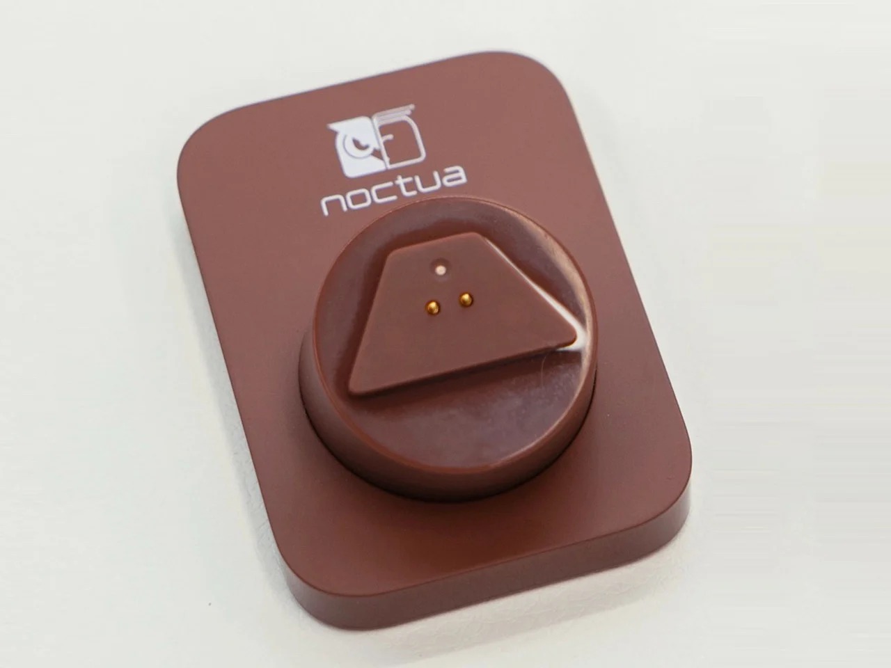 内置风扇可以冷却你出汗手掌的鼠标---酷图编号2