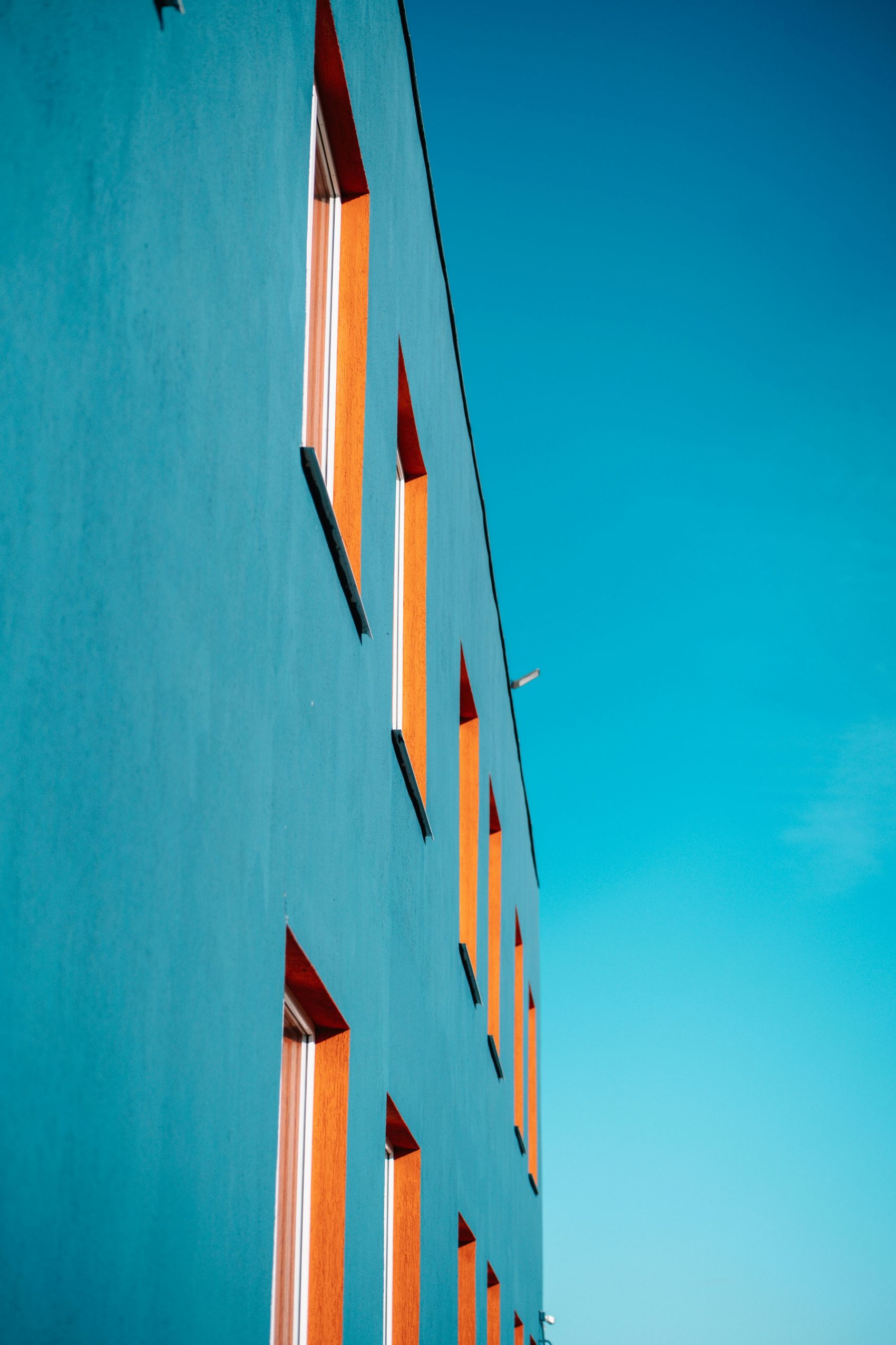 蓝色房子窗户图图片