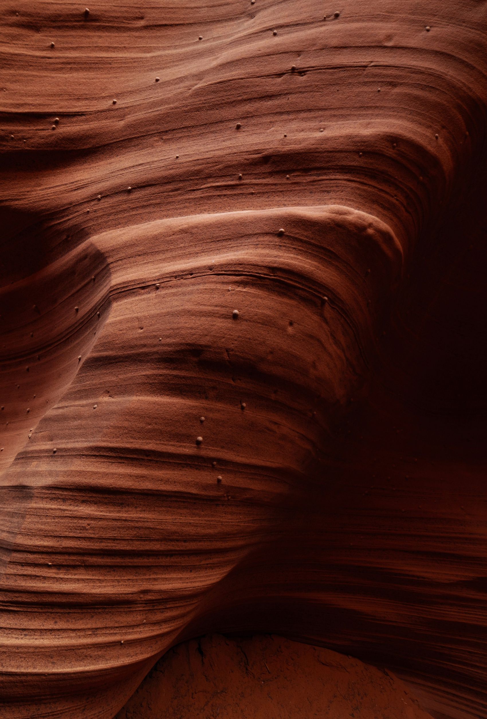 褐色丹霞地貌岩层图图片