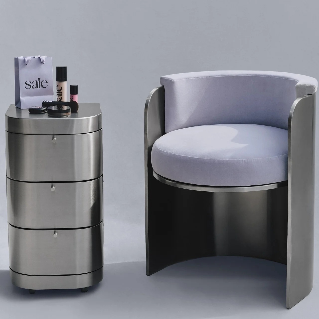 将复古风格和玩具般设计与现代魅力融为一体的移动梳妆舱---酷图编号4