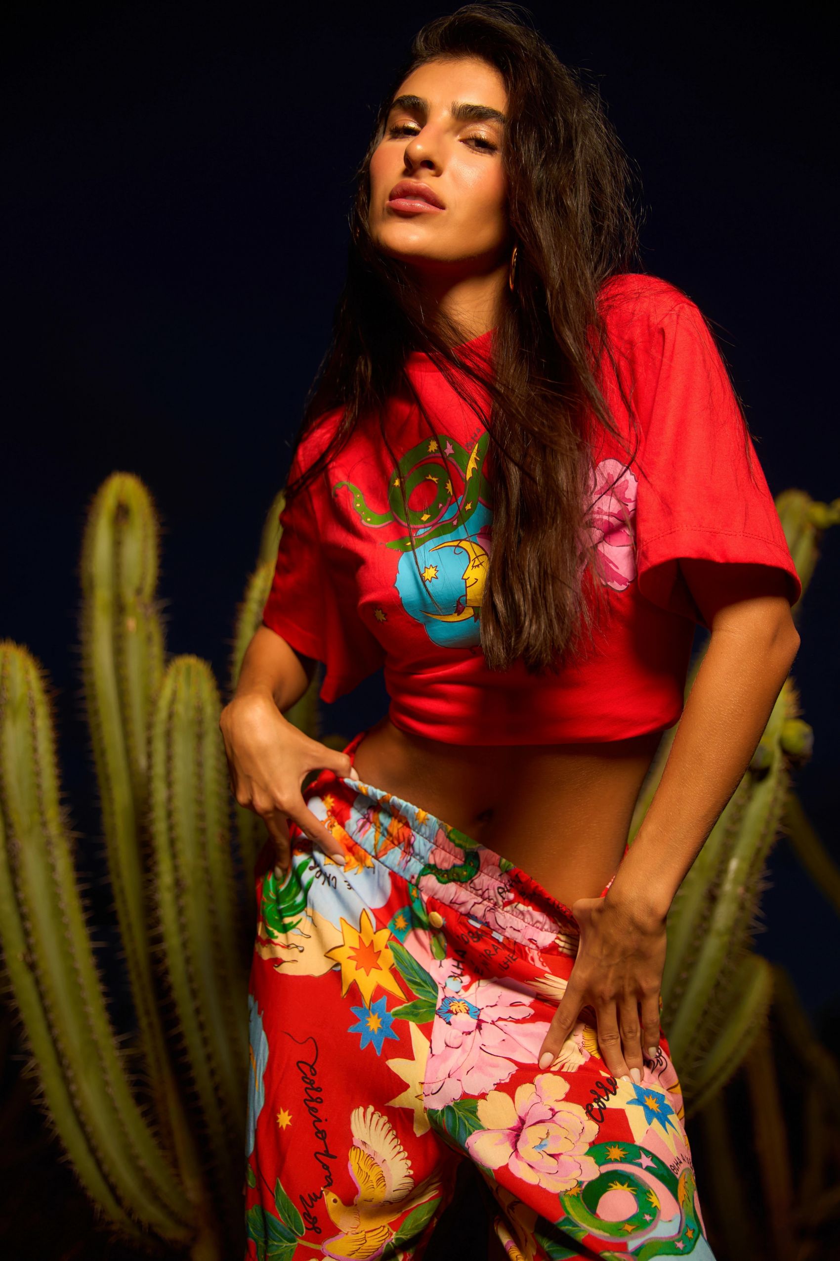 Versos -碎花人像图片