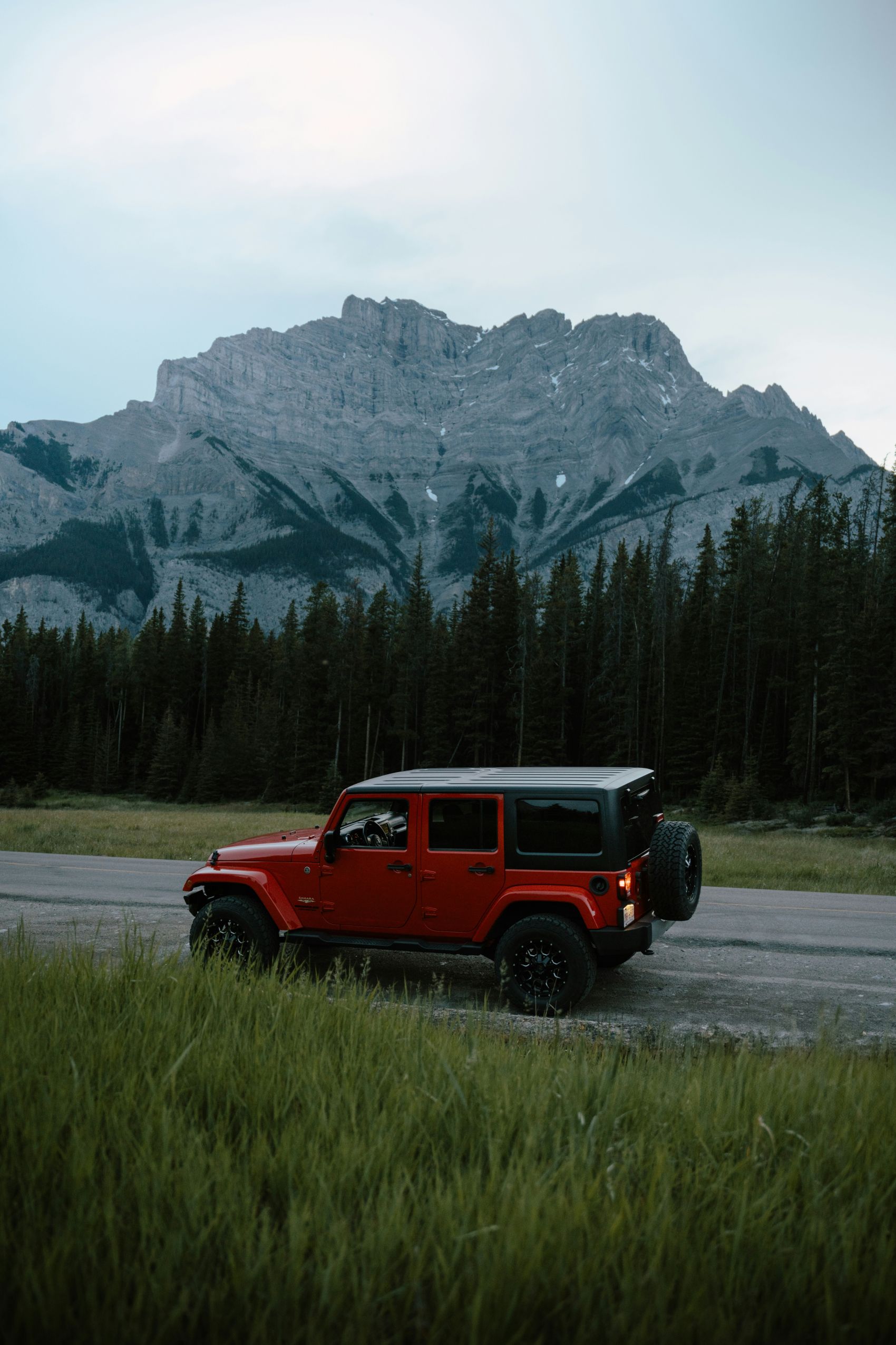 山野红车-奔赴自然的越野之旅图片
