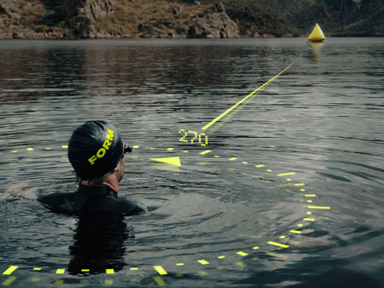 可以显示训练数据、心率,并配有指南针让你保持一致的FORM智能游泳2护目镜---酷图编号15