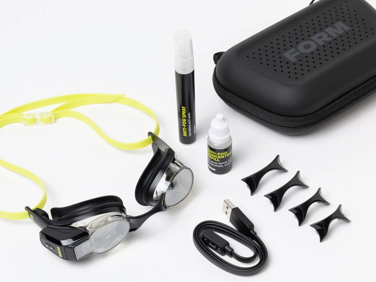 可以显示训练数据、心率,并配有指南针让你保持一致的FORM智能游泳2护目镜---酷图编号5