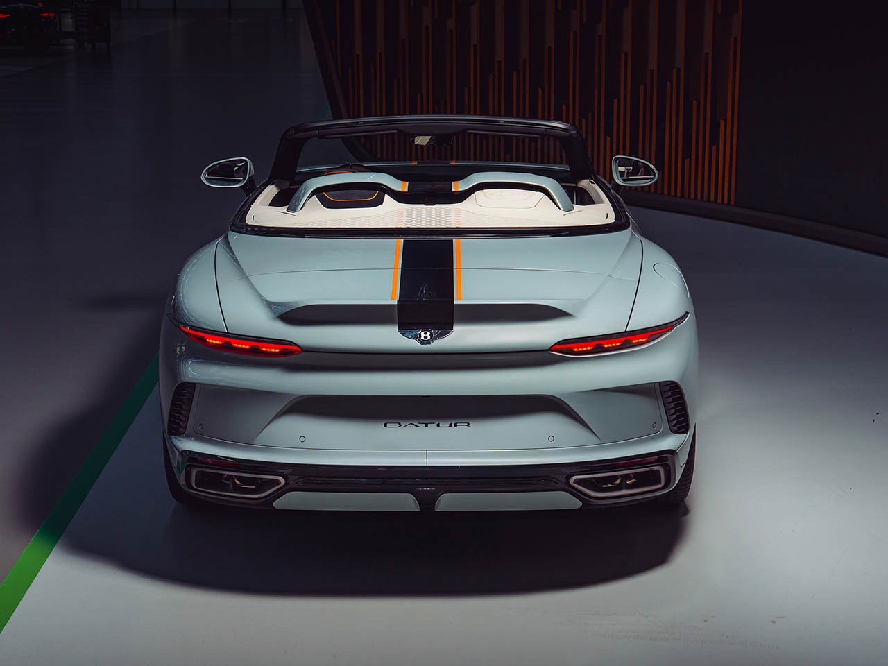 一首动感与优雅交响乐的宾利巴图敞篷车---酷图编号15