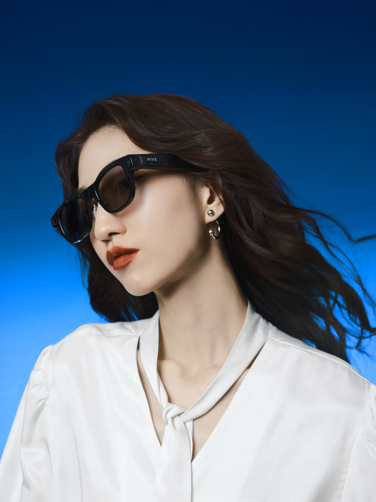 具有人工智能翻译功能的HTC Vive Eagle智能眼镜---酷图编号1