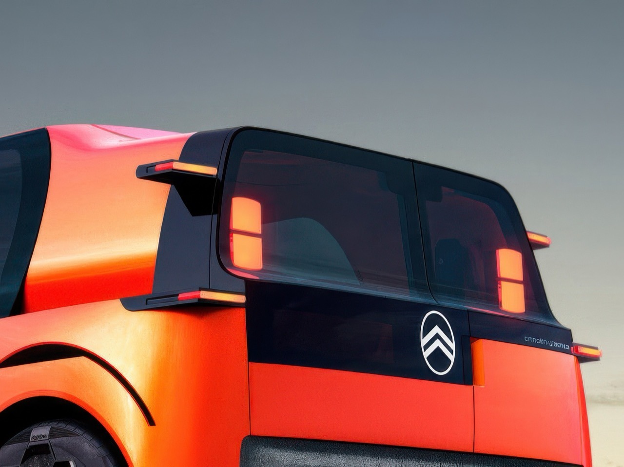 雪铁龙的ELO概念车可以变成一个有充气床、内置电源的移动营地---酷图编号10