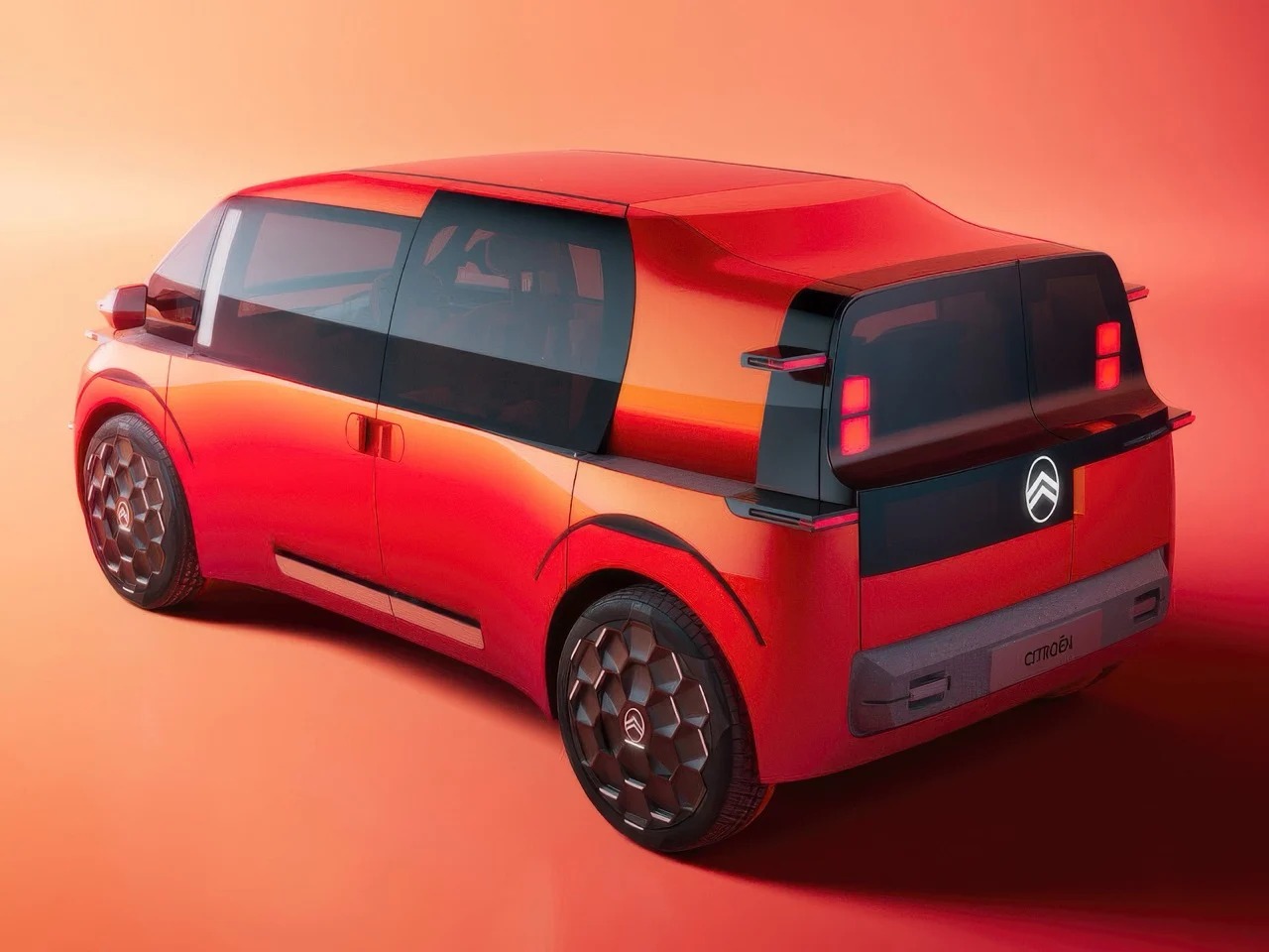 雪铁龙的ELO概念车可以变成一个有充气床、内置电源的移动营地---酷图编号4