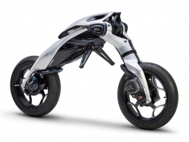 雅马哈的AI摩托车-摔倒后会从地上爬起来