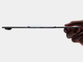 GALAXY Z TRIFOLD可将10英寸屏幕装入12.9毫米的手机