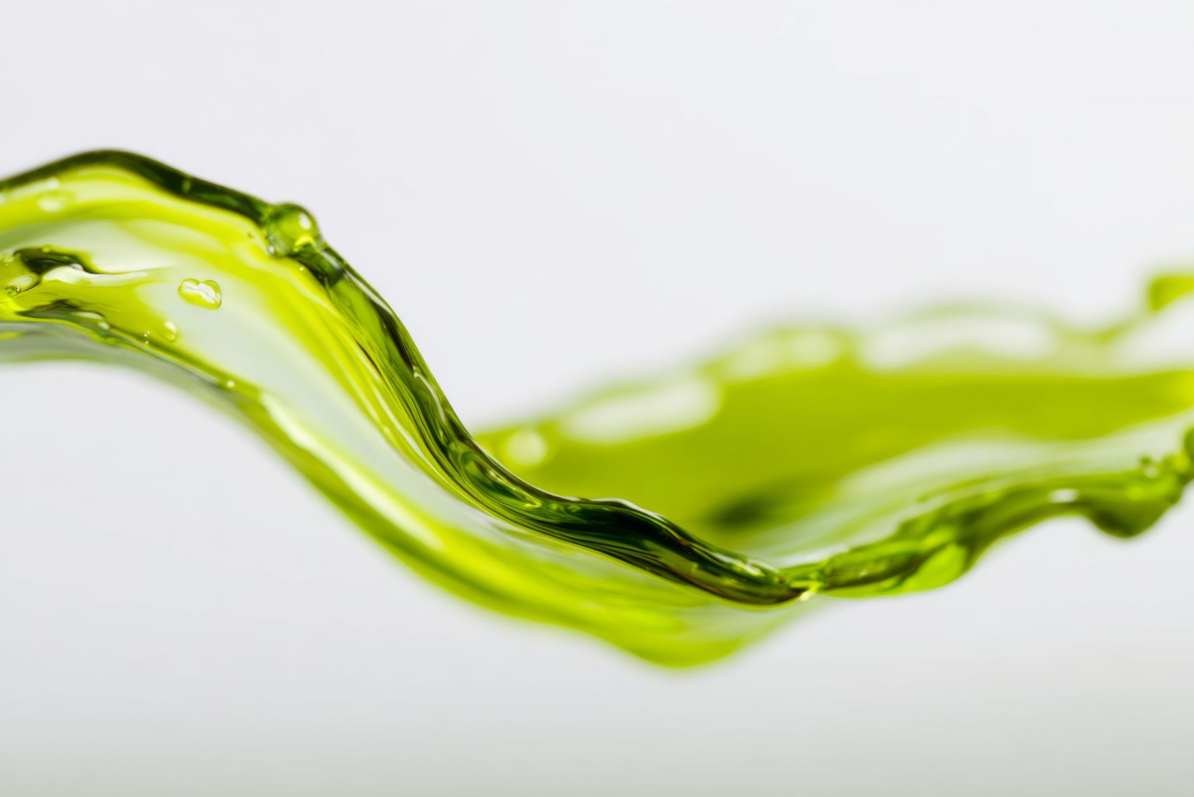 液态光泽 - 橄榄油的动态视觉呈现图片