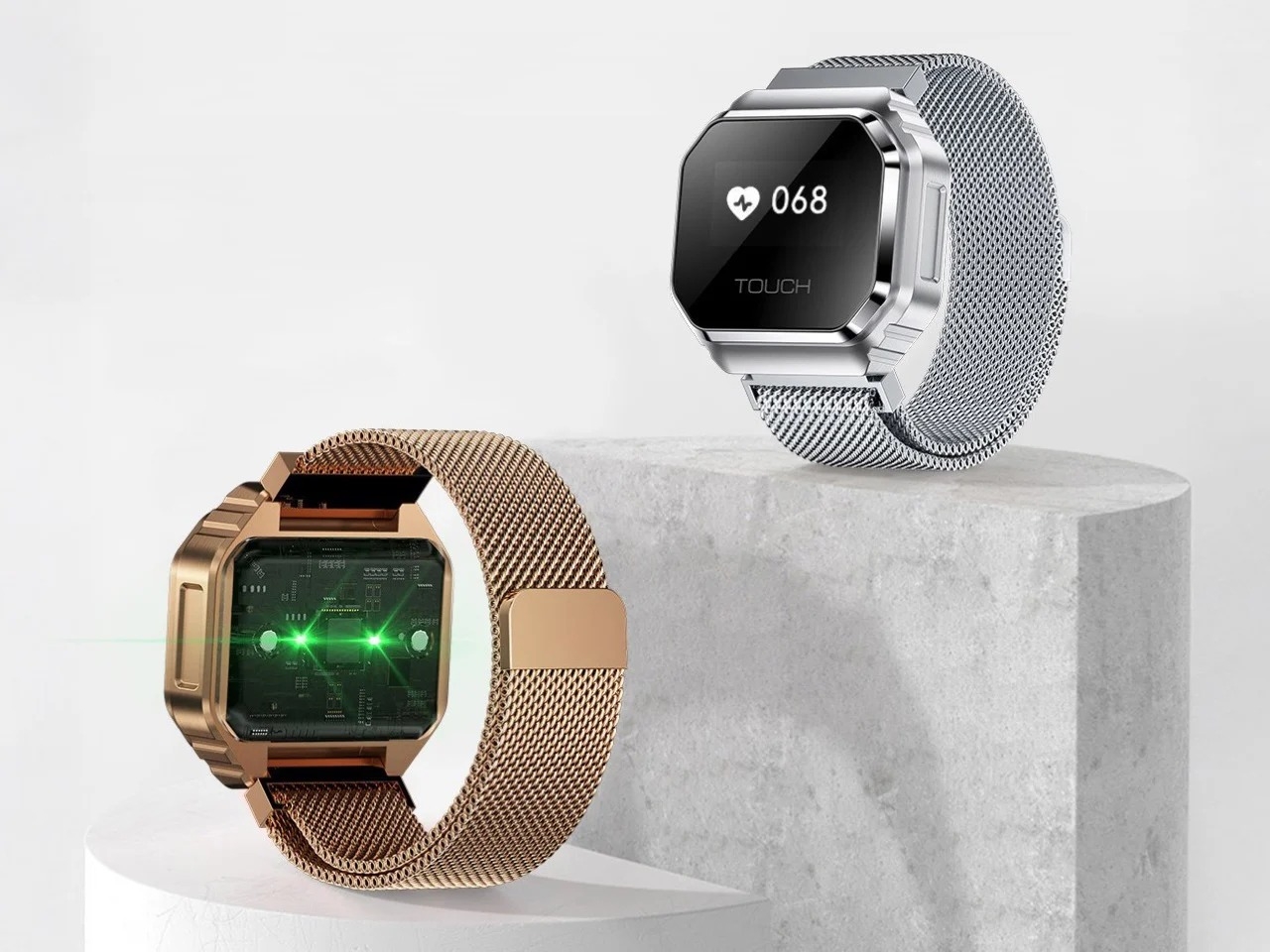 有一个屏幕(就像一块小智能手表)的智能戒指图片