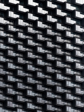 黑晶魔方，都市建筑的秩序与律动