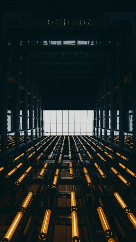 黑金序章 - 空间里的灯光阵列美学