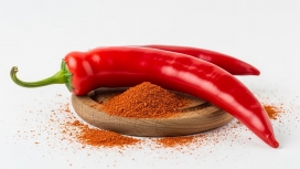 赤焰辛香 - 鲜辣椒与辣椒粉