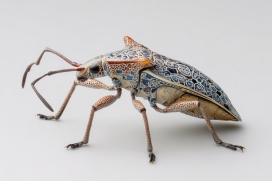 艺术化昆虫雕塑 - 装饰性鞘翅目造型作品