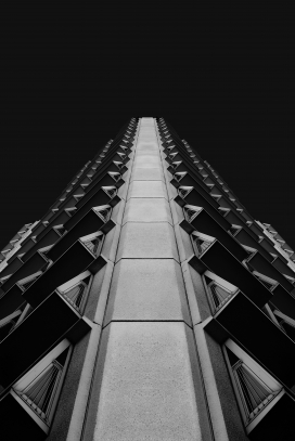 黑白摩天楼 - 几何秩序与垂直张力的城市纪念碑